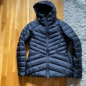 COPY - The north face puffer With hood